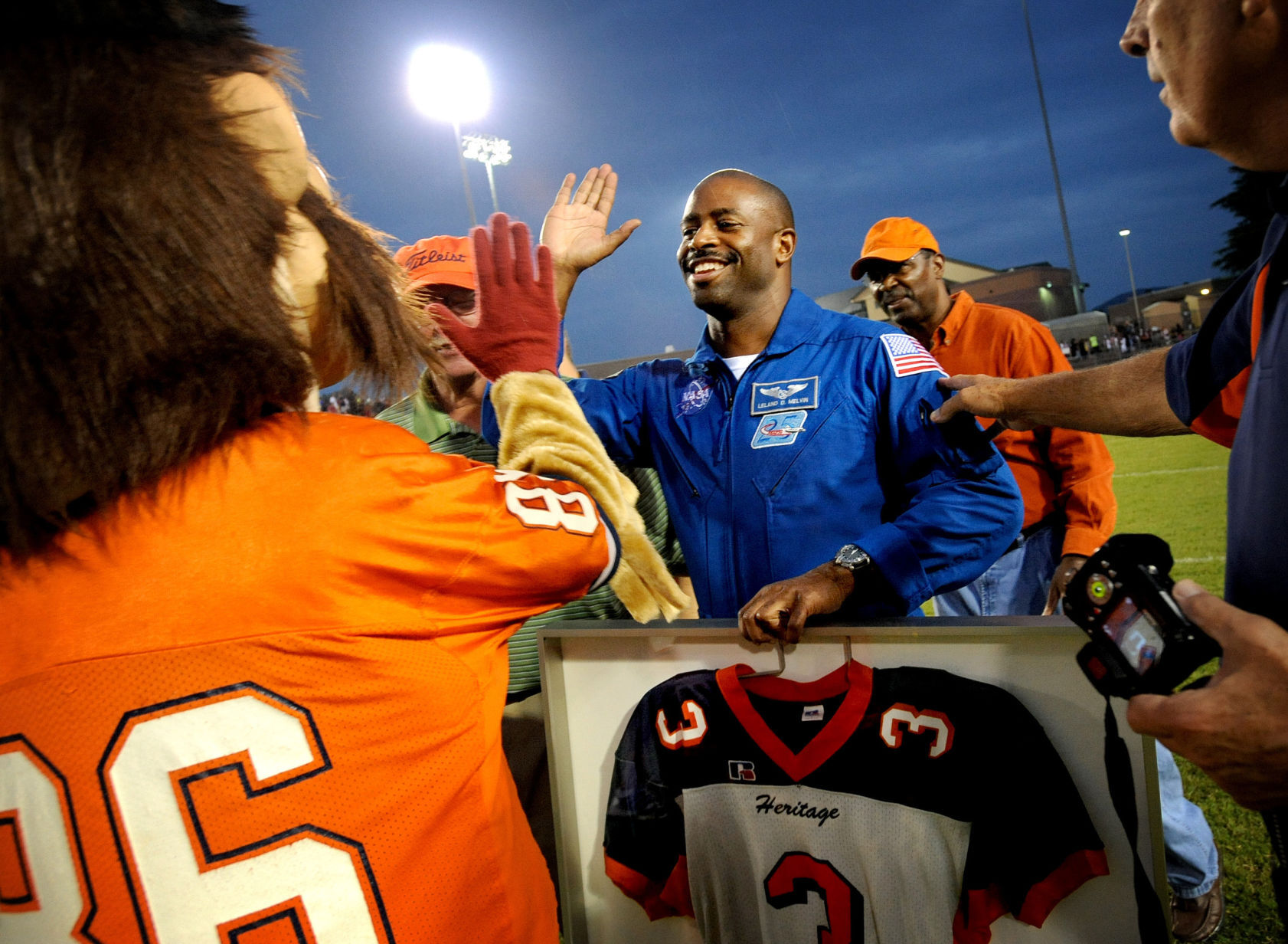 9-5 melvin jersey.jpg